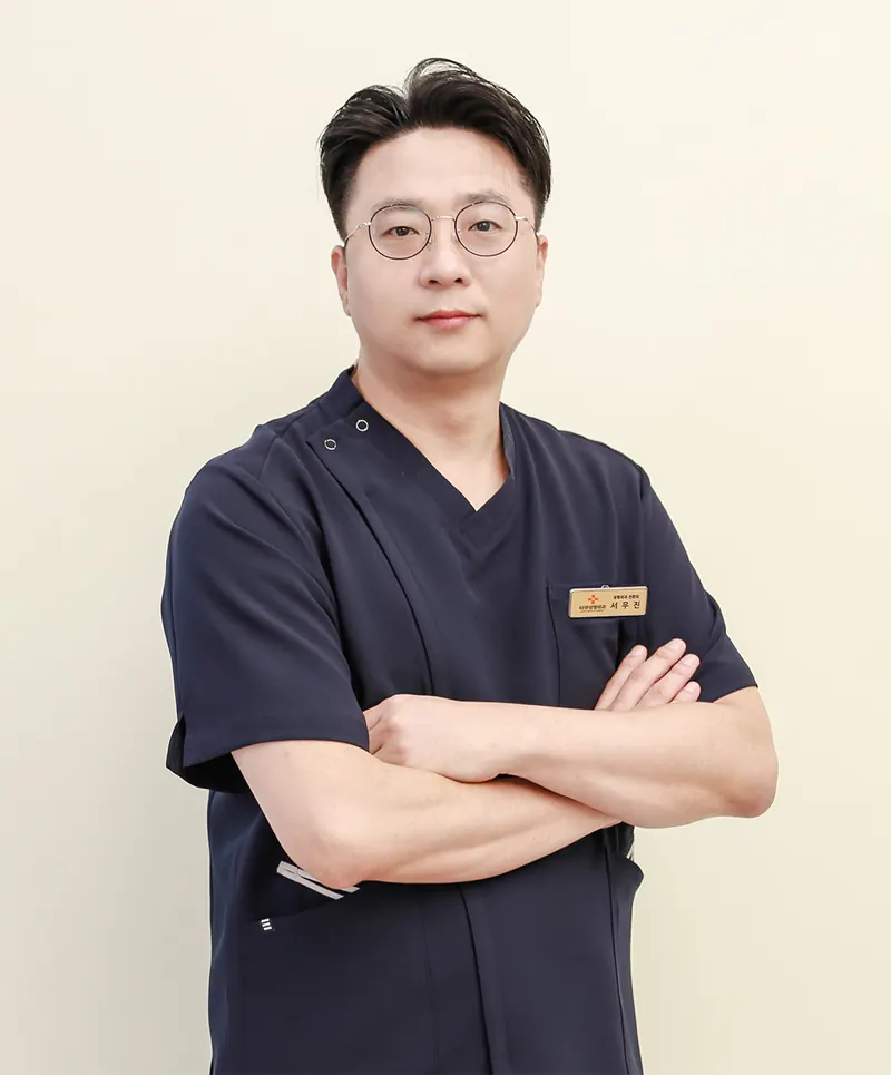 ソ・ウジン院長（形成外科専門医）